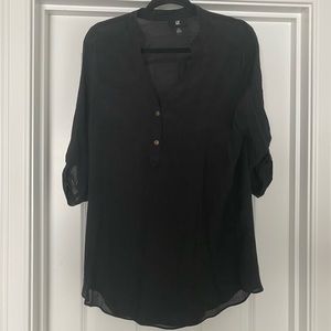 Black blouse / tunic size XL can fit L